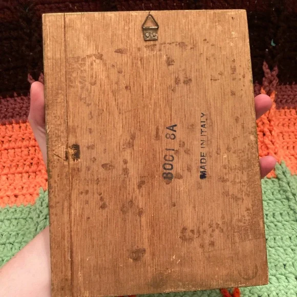 Vintage Italian Florentine Group of Women Wall Decor Plaque - Picture 7 of 12